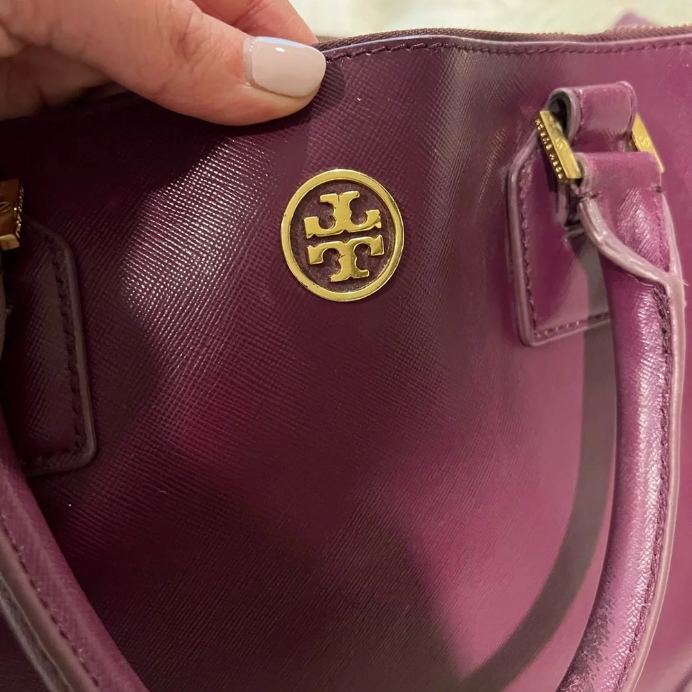 Tory Burch Robinson Double Zip - Picture 12 of 12